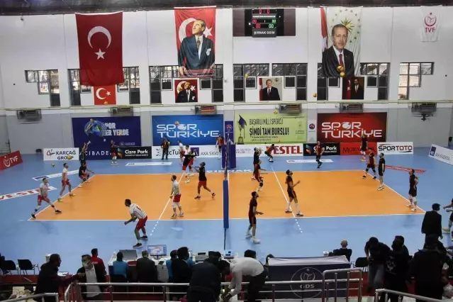 Efeler Ligi: Cizre Belediyespor: 1 Galatasaray HDI Sigorta: 3