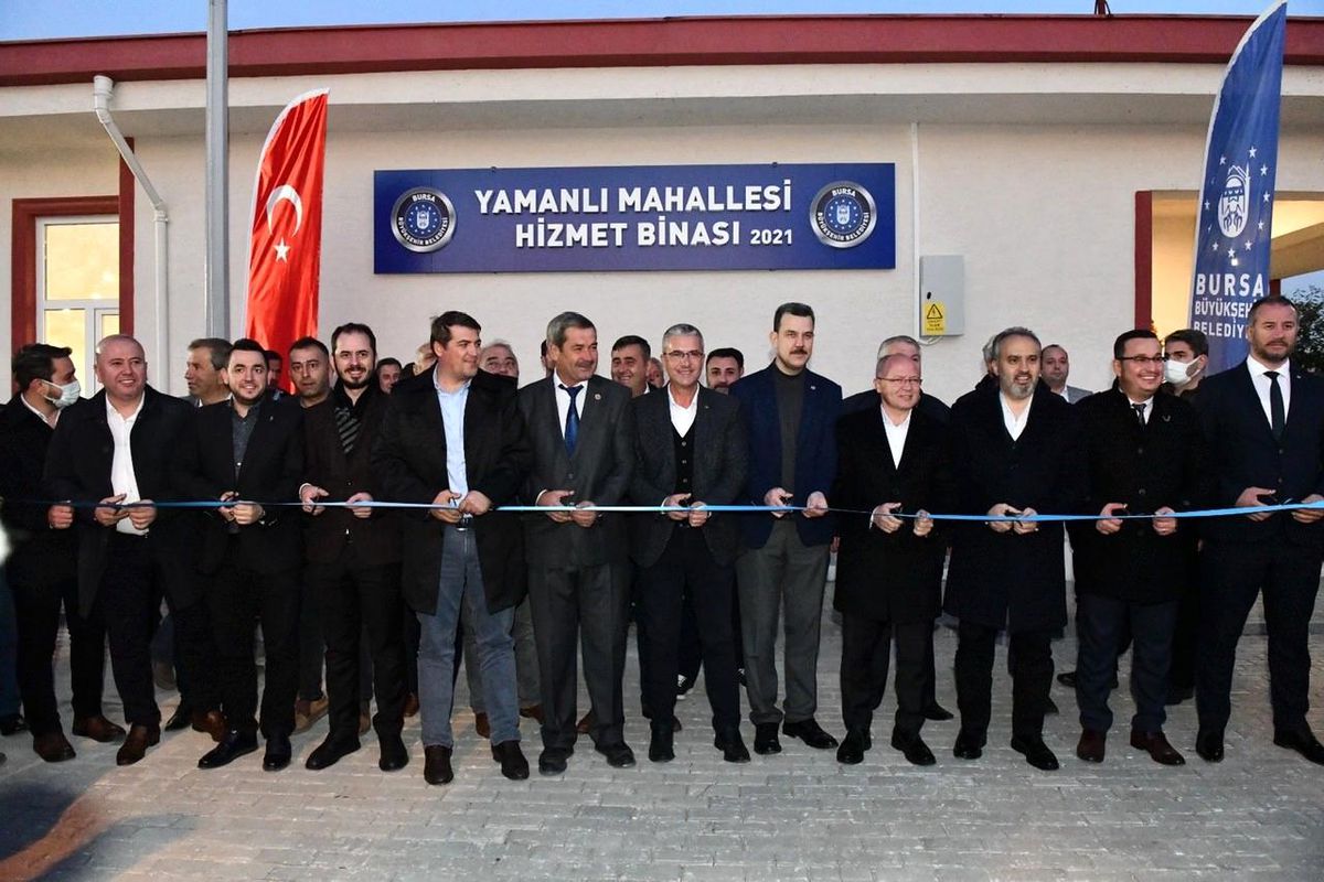 Mustafakemalpaşa\'da çifte açılış