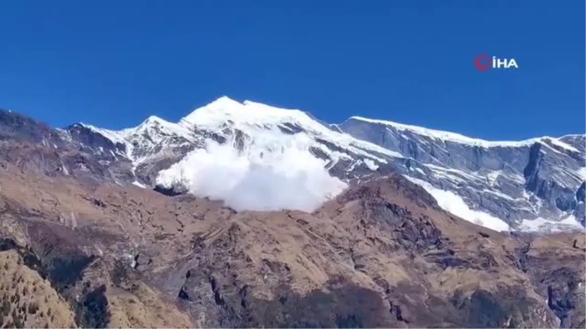 Nepal\'de ortaokula çığ düştü: 11 yaralı