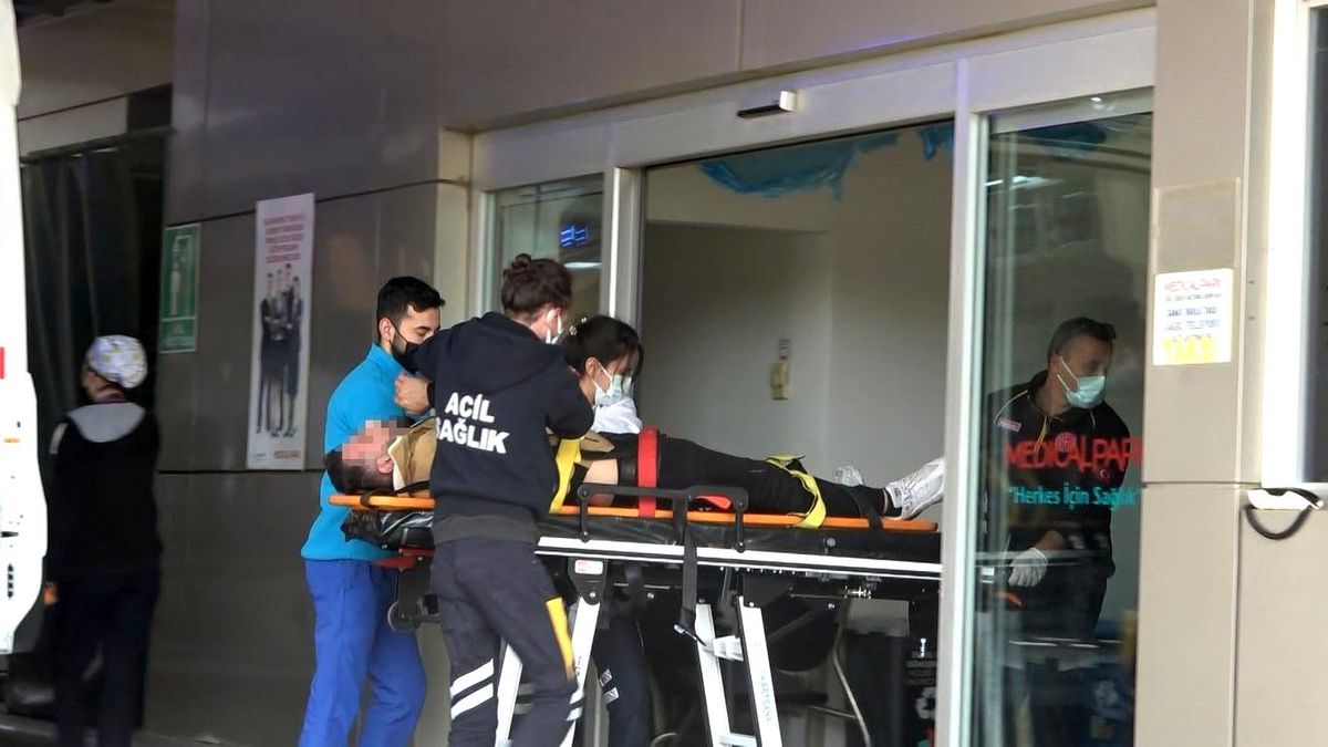 Sevdiği kız konuşma talebini reddedince marketin ortasında kendini vurdu
