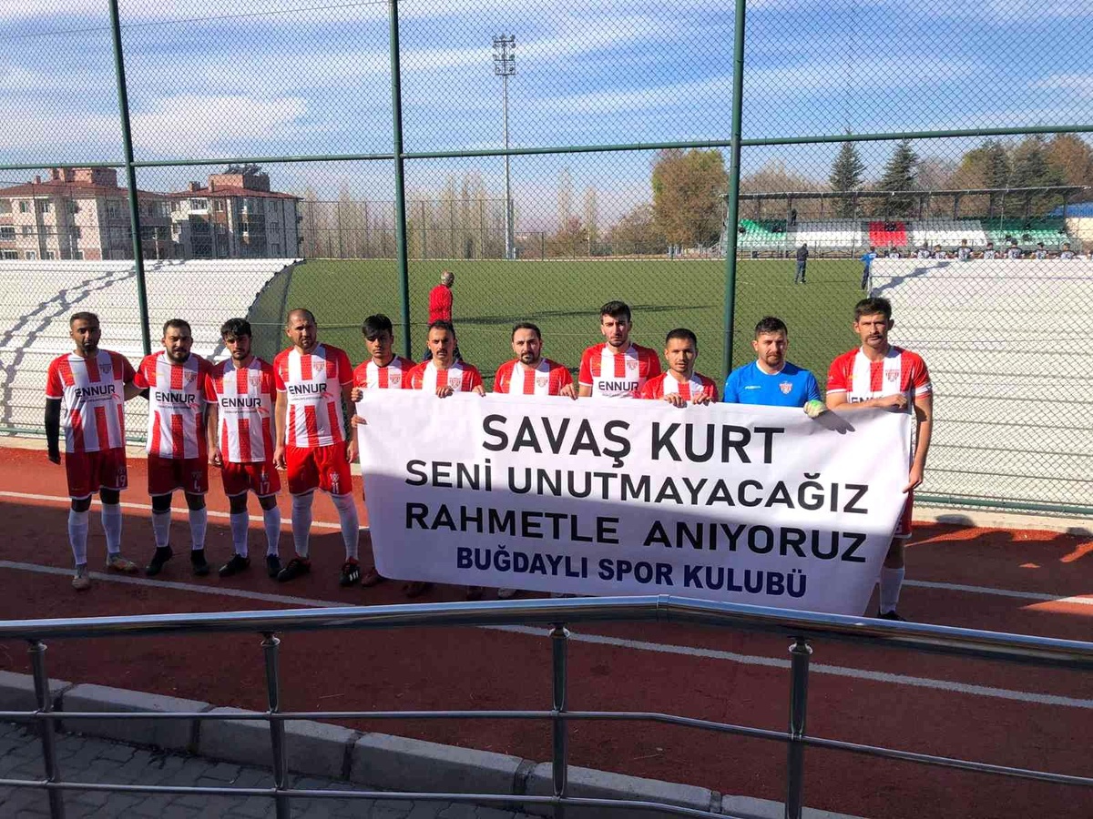 Tribünde kalp krizi geçiren yönetici unutulmadı