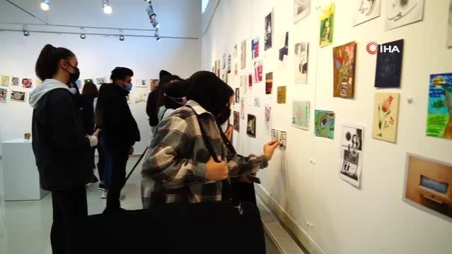 10 ülkeden 238 sanatçıdan toplandı: 'Posta sanatı' eserleri beğeniye sunuldu