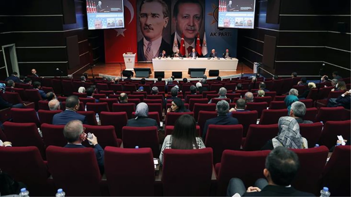 AK Parti MKYK\'sı Cumhurbaşkanı Erdoğan\'ın başkanlığında toplandı! Gündem asgari ücret