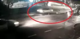 Son dakika haberleri... Aldığı yakıtın parasını ödemeden kaçarken motosiklete çarptı...O anlar kamerada: 2 yaralı