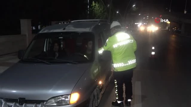 Alkollü sürücüler gece denetlemesine takıldı