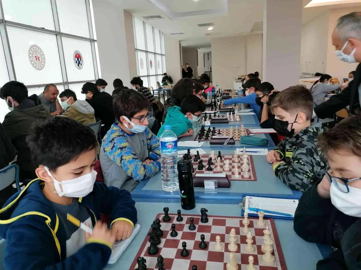 Son dakika haber | Çocuklar satranç turnuvasında ter döktü