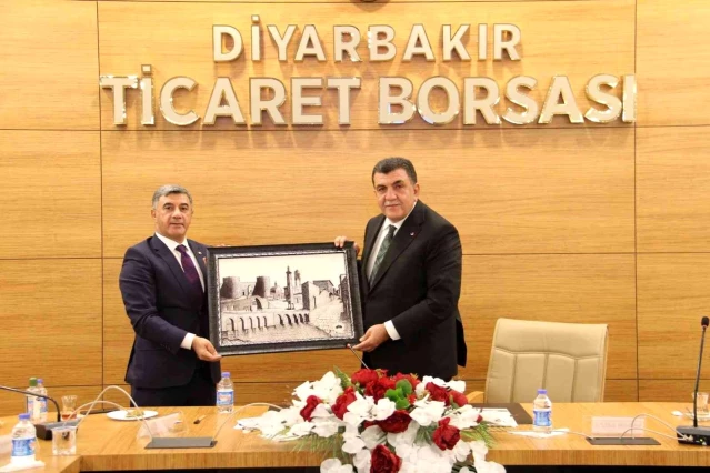 Diyarbakır'a gelen oda ve borsa başkanlarından DTB'ye ziyaret