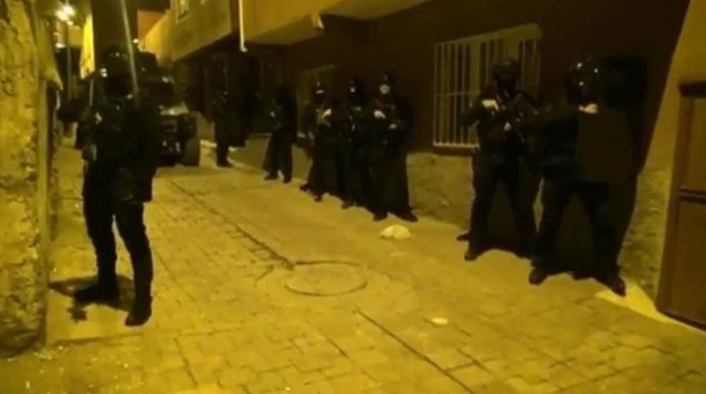 Diyarbakır'da aralarında HDP'li yöneticilerin de bulunduğu 14 kişi tutuklandı
