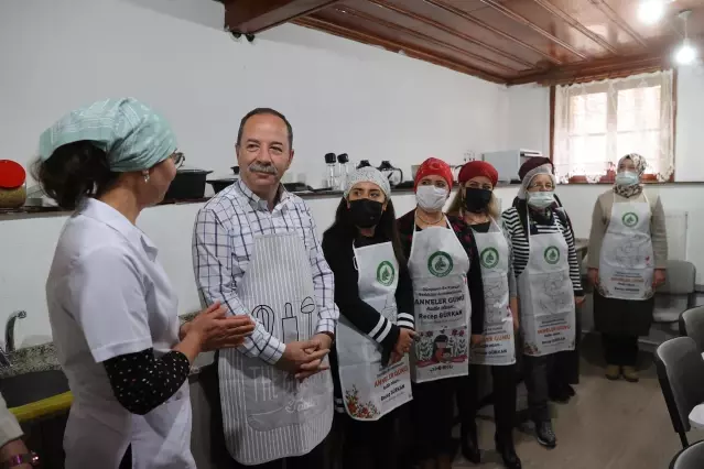 Edirne'de Mutfak Akademi Türk Mutfağı kursunu tamamlayanlar aşçı yardımcısı olacak