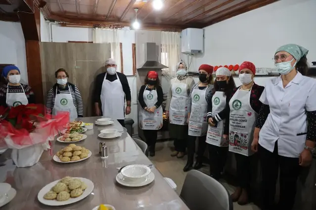 Edirne'de Mutfak Akademi Türk Mutfağı kursunu tamamlayanlar aşçı yardımcısı olacak