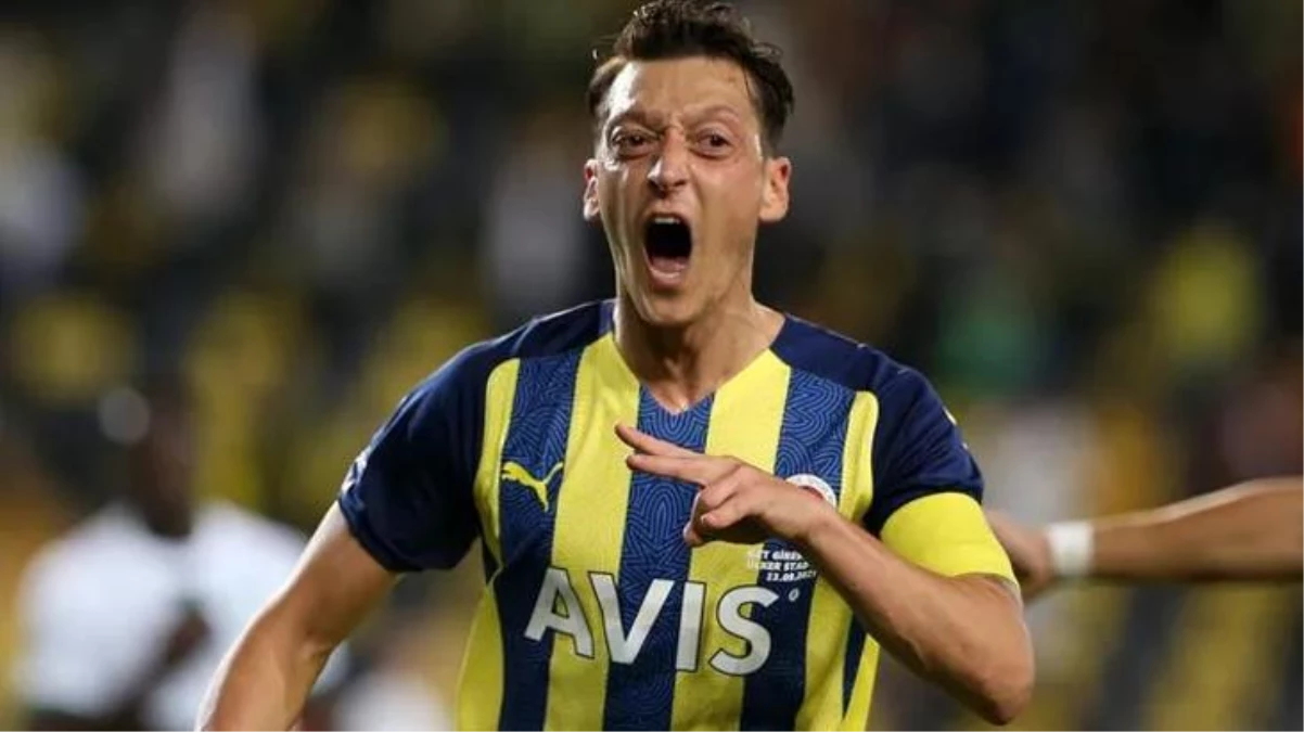 Galatasaraylı Feghouli: Mesut Özil\'den nefret ediyorum
