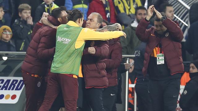 Galatasaray taraftarından çılgın talep! Fenerbahçe maçına bilet kalmadı