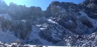 Huzura kavuşan Sat Buzul Gölleri'nde buz altı dalışı yapıldı (2)