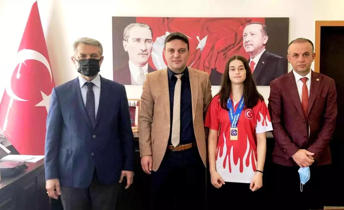 Son dakika haberi... Liseli Sahra Balkan Şampiyonu oldu