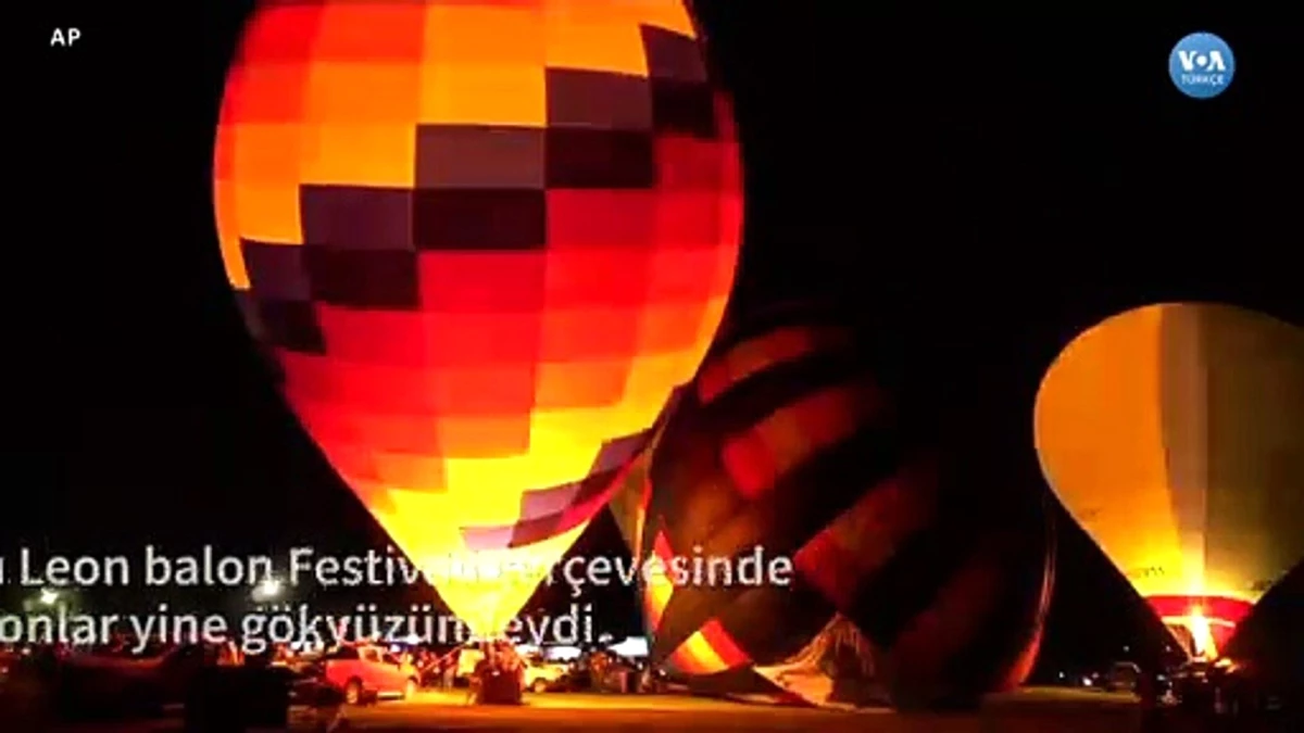 Meksika\'da Balon Festivali