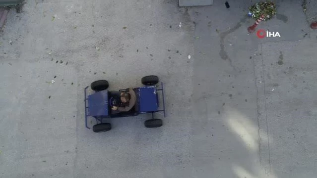Apartman görevlisi pandemide 'Go kart' arabası yaptı