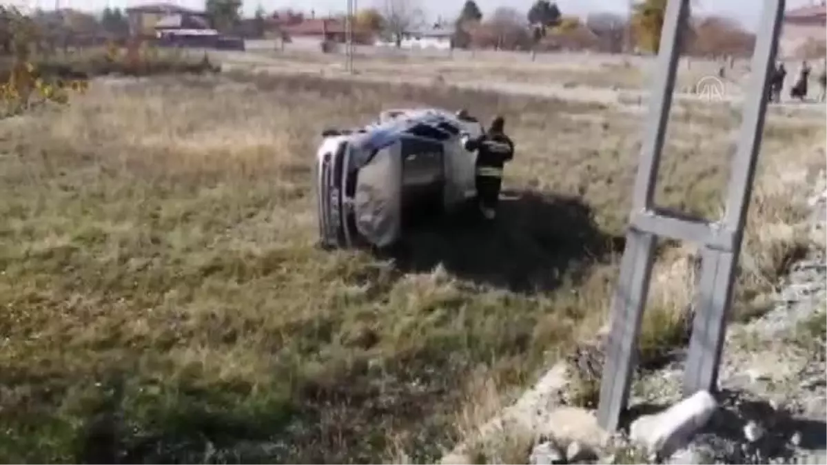 Çocukların otomobille tehlikeli gezisi kazayla sonuçlandı