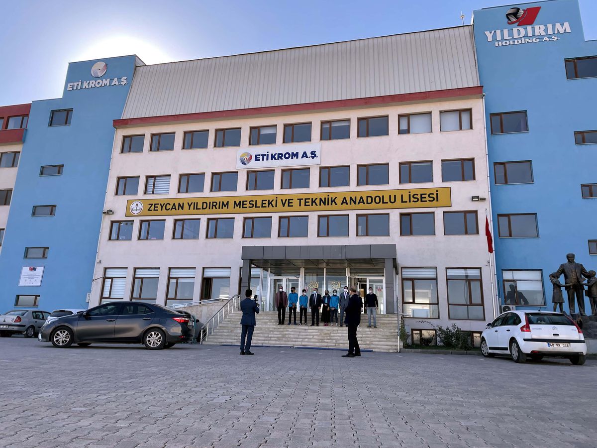 Elazığ OSB\'deki meslek lisesinin öğrencileri "iş garantisi" ile eğitim görüyor