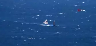 Fırtınadan kaçan gemiler Sinop limanına sığındı