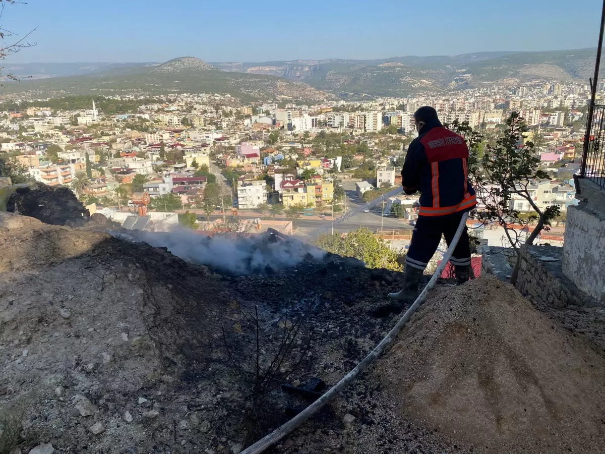 Son dakika haber | Mersin\'de otluk alanda çıkan yangın söndürüldü