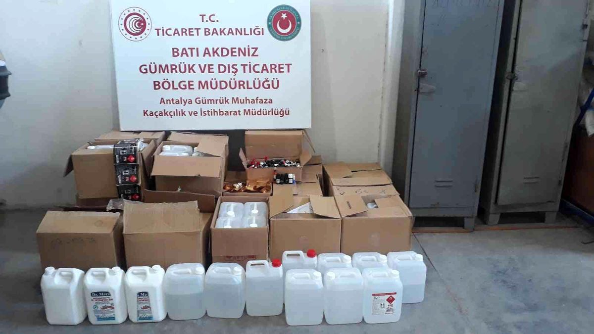 Antalya\'da sahte içki operasyonları