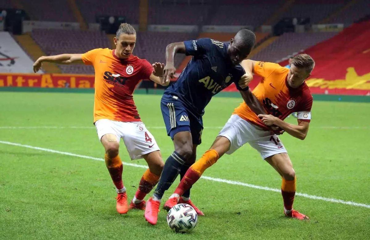 Aslantepe\'de 13. Galatasaray - Fenerbahçe derbisi