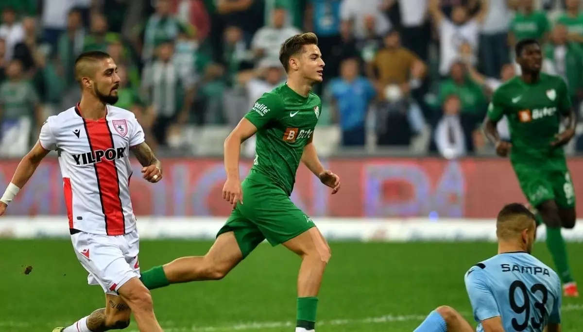 Bursaspor, Batuhan Kör\'ün sözleşmesi uzattı