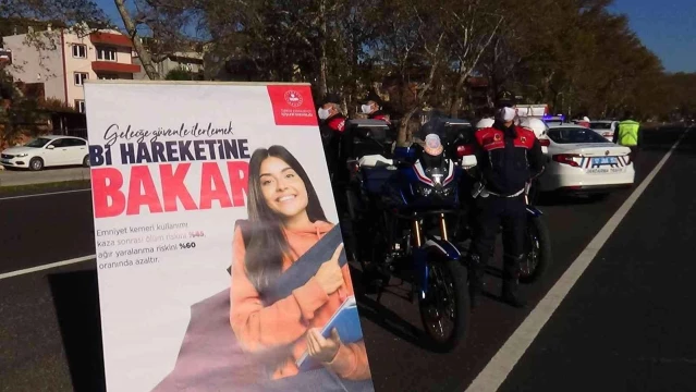 Çanakkale'de Güvenli Trafik Bi Hareketine Bakar Uygulaması yapıldı