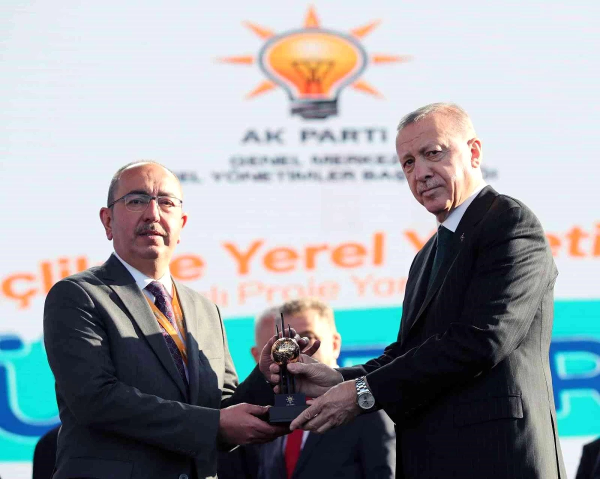 Cumhurbaşkanı Erdoğan\'dan Meram\'a \'MEG\' ödül