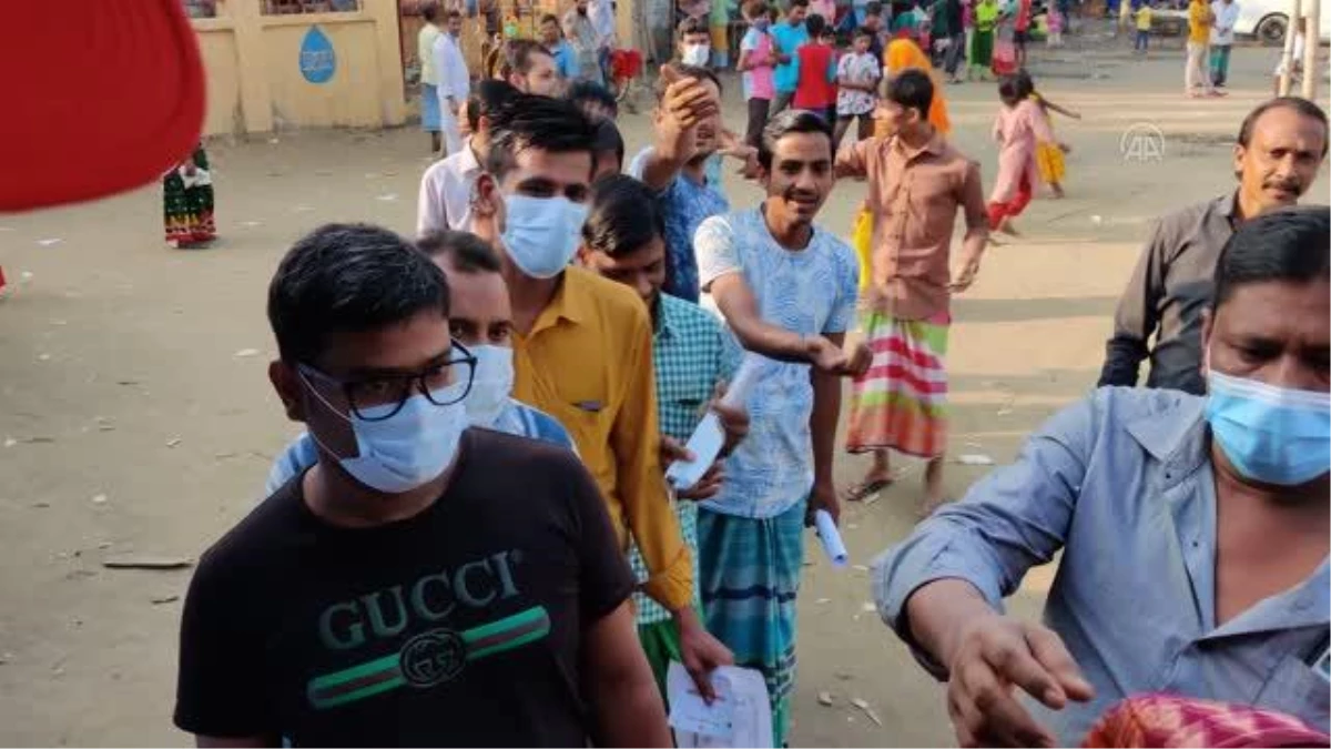 Dakka\'da gecekondu sakinleri için Kovid-19 aşı kampanyası başladı