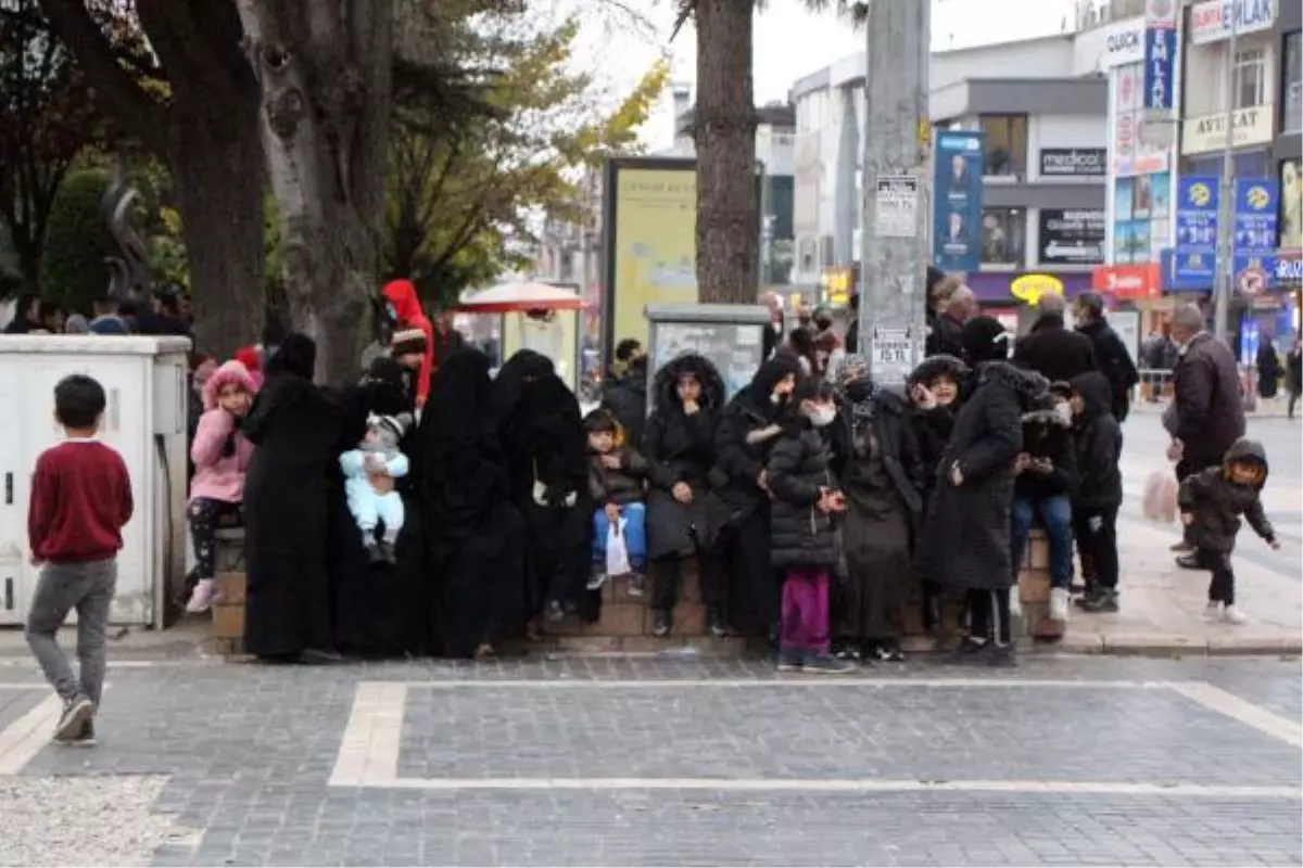 DÜZCE\'DE 5 BÜYÜKLÜĞÜNDE DEPREM; İSTANBUL\'DA DA HİSSEDİLDİ