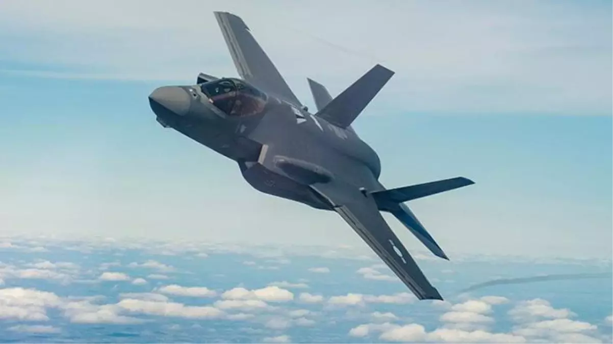 İngiliz F-35 savaş uçağı yaptığı rutin uçuşta düştü