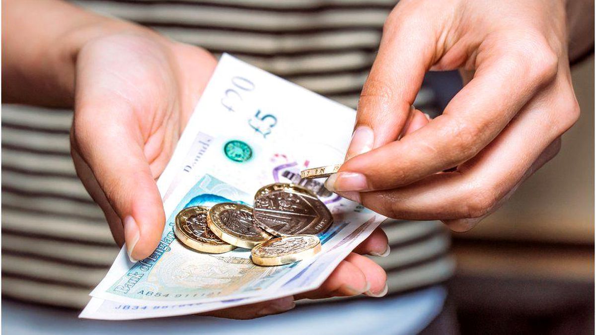 İngiltere\'de yıllık enflasyon yüzde 4,2 ile son 10 yılın zirvesine çıktı