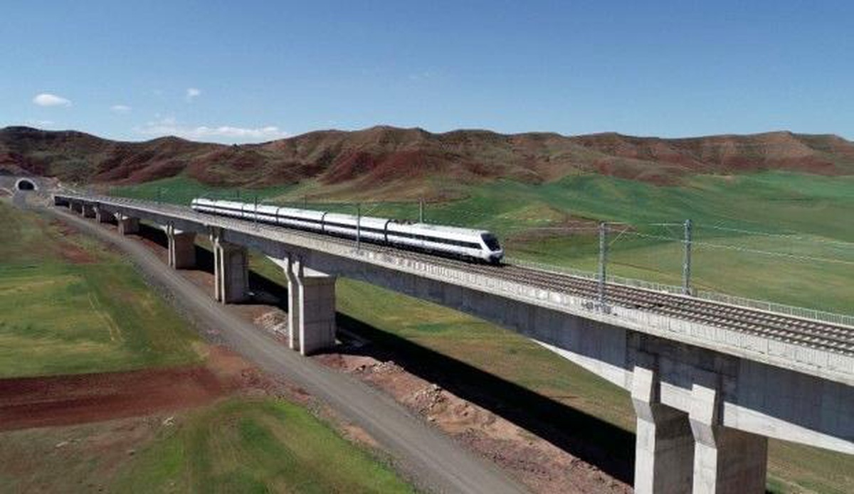 ISPARTAKULE-ÇERKEZKÖY HIZLI TREN HATTI PROJESİ\'NİN FİNANSMANI ONAYLANDI