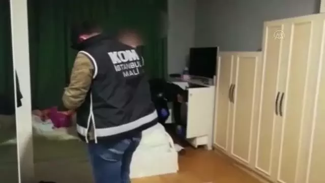 İSTANBUL - Usulsüz uçak bileti operasyonunda 36 kişi gözaltına alındı