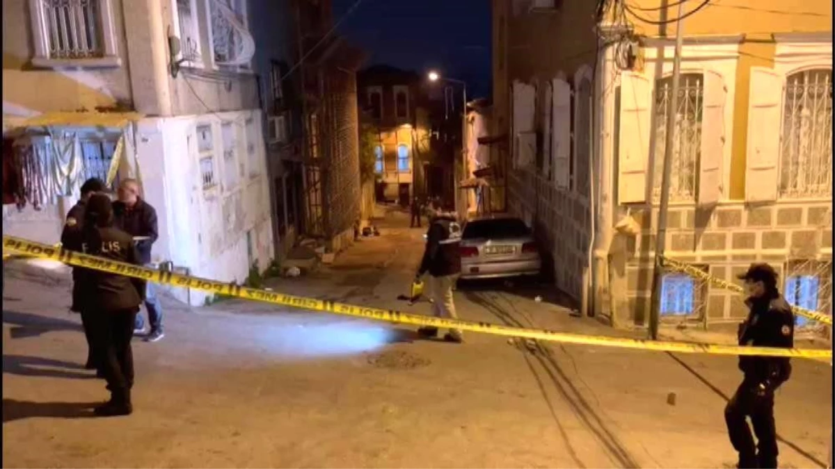 İzmir\'de 6 kişinin yaralandığı yol verme kavgasıyla ilgili 2 şüpheli yakalandı