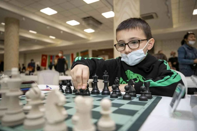 Mersin Büyükşehir Belediyesi Uluslararası Satranç Turnuvası başladı
