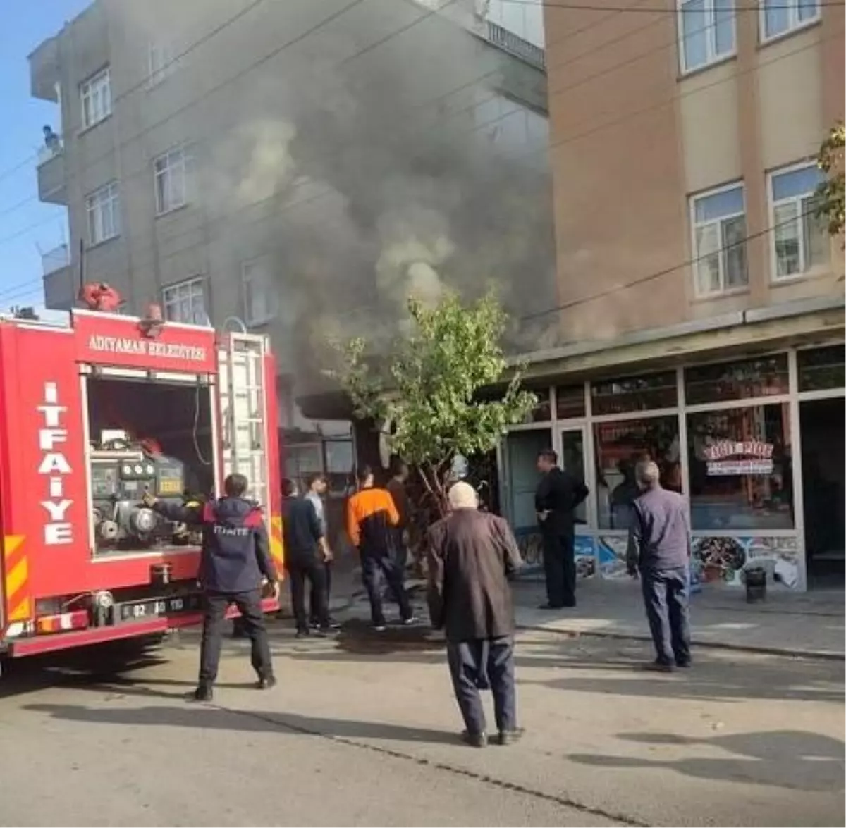 Pide fırınında çıkan yangın paniğe neden oldu