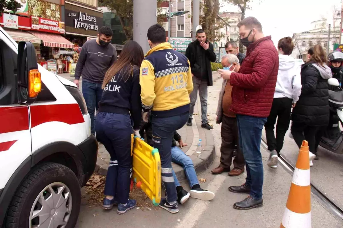 Tramvaya çarpmamak için takla attı