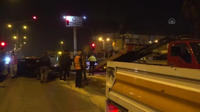 Son dakika haberi! 3 aracın karıştığı trafik kazasında 3 kişi yaralandı