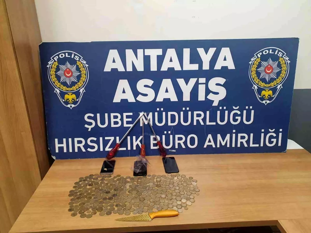 500 kilometre uzaklıktan gelip 3 evi soydular, polisin takibinden kaçamadılar