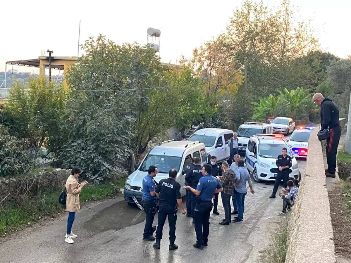 Çalıntı araçla polisten kaçmaya çalışan alkollü ve ehliyetsiz gençler yakalandı