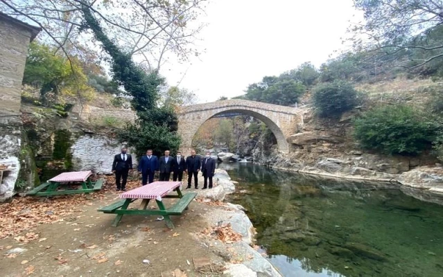 Çanakkale Valisi tarihi Mıhlı Köprüsünü inceledi