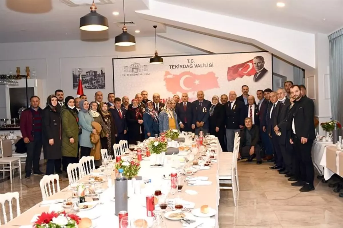 Gazi ve şehit yakınlarıyla vefa yemeği