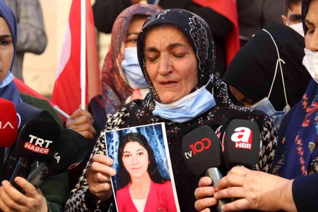 Hakkarili anne, 8 yıldır PKK'nın elinde olan kızı için evlat nöbetine dahil oldu