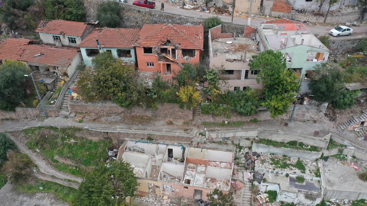 Kocaeli\'de çarpık kentleşmenin olduğu mahallede yatay mimarili konutlar yapılacak