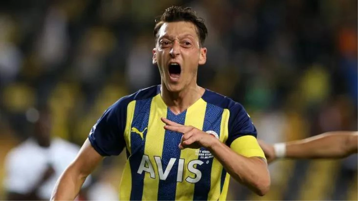 Mesut Özil\'in derbi paylaşımına saniyeler içinde binlerce beğeni yağdı