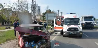 Ordu'da tırın çarptığı otomobildeki iki kişi yaralandı