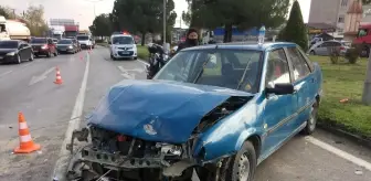 Samsun'da üç otomobilin karıştığı trafik kazasında 2 kişi yaralandı