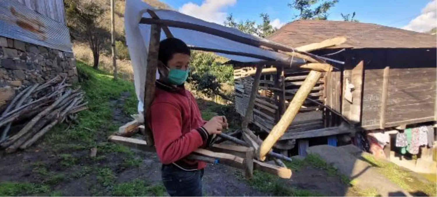 \'TAŞ DEVRİ ARABASI\' İLE ENGELLERİ AŞIYOR